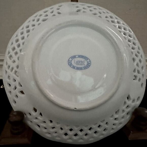 Vintage Liette International saucer w yellow floral details - Picture 3 of 5